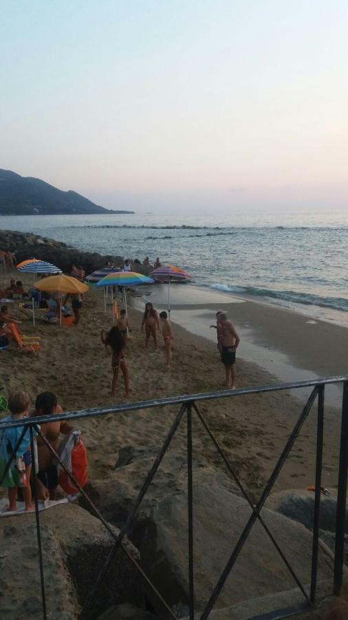 La Casa Di Checco Διαμέρισμα Santa Maria di Castellabate Εξωτερικό φωτογραφία